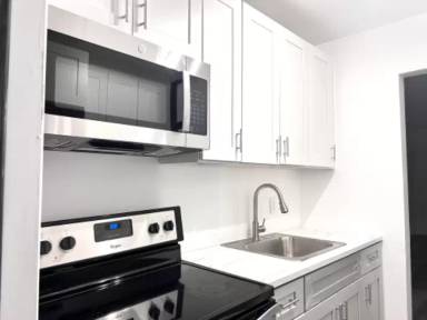 Main picture of 11070 Peachtree Dr