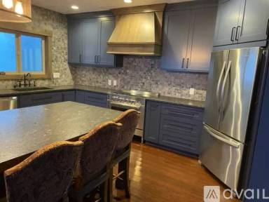 Main picture of 7505 Skyline Rd S