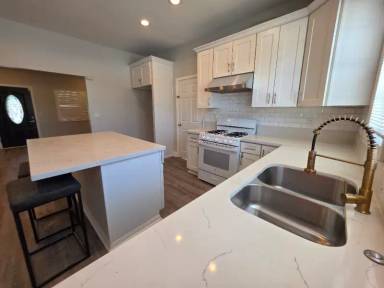 Main picture of 1027 Sixth St