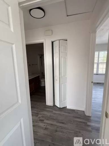 Main picture of 307 E Truman