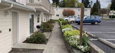 Main picture of 1023 E 2nd St