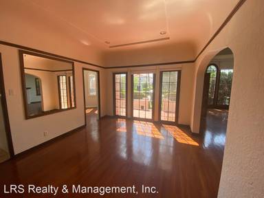 Main picture of 438 N Edinburgh Ave