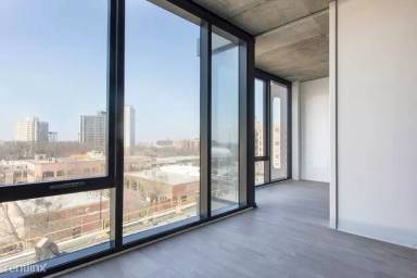 Main picture of 2100 S Wabash Ave