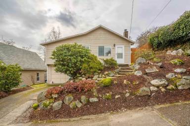 Main picture of 1227 S Henderson St