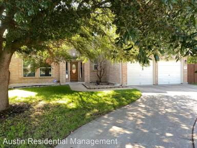 Main picture of 403 Bellaire Oaks Dr