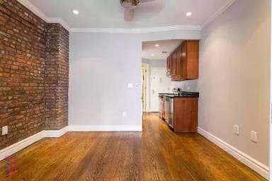 Main picture of 134 Allen St