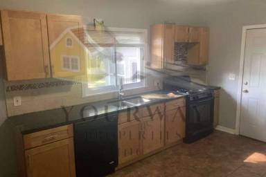 Main picture of 883 Brown Rd