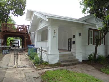 Main picture of 634 W Mistletoe Ave