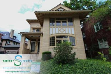 Main picture of 524 Saint James Pl