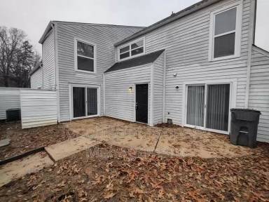 Main picture of 7001 Stonington Ln