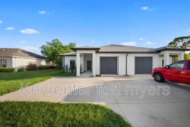 Main picture of 26483 Sandhill Blvd