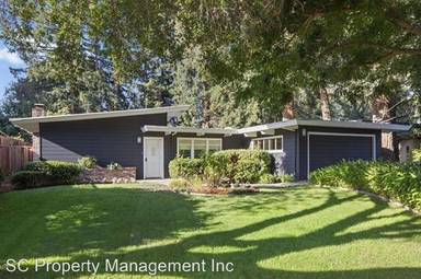 Main picture of 725 Evergreen St