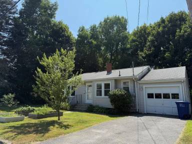 Main picture of 72 Fessenden Ave