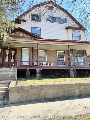 Main picture of 126 Madison Ave SE