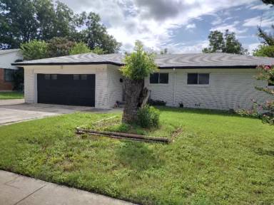 Main picture of 1206 Pine Dr