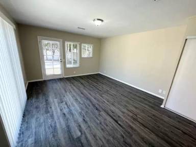 Main picture of 14953 Sylvan St