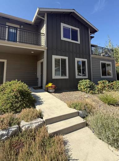 Main picture of 405 Alder St