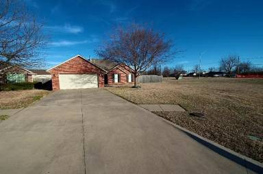 Main picture of 1242 N Shannon Way