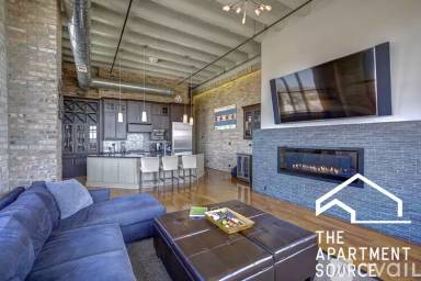 Main picture of 1601 W School St