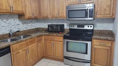 Main picture of 5104 Clubside Dr
