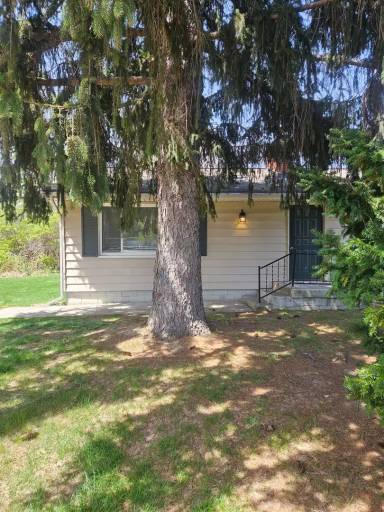 Main picture of 8434 Silver Lake Rd