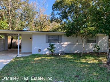 Main picture of 1681 Brookview Dr S