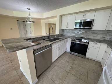 Main picture of 1180 Wildwood Lakes Blvd