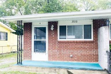 Main picture of 2010 Cooley St