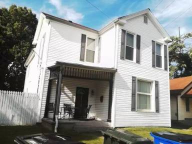 Main picture of 144 Colfax St
