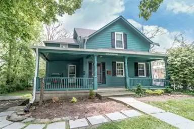 Main picture of 3 E Spring St