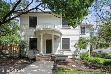 Main picture of 2811 Hemphill Park