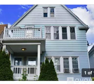 Main picture of 3350 N Richards St