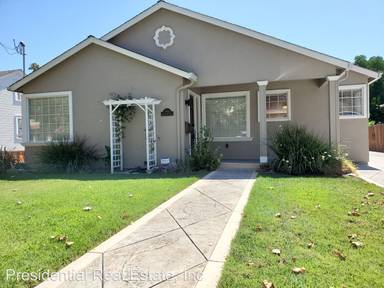 Main picture of 884 Willow Glen Way