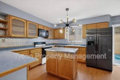 Main picture of 9230 Osuna Pl NE