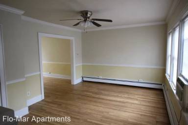 Main picture of 230 N Summit St