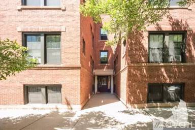 Main picture of 2604 W Gunnison St & 4846 N Rockwell St Apartments