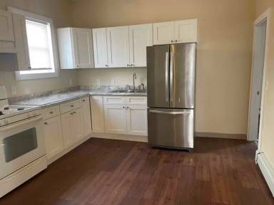 Main picture of 171 Pine St