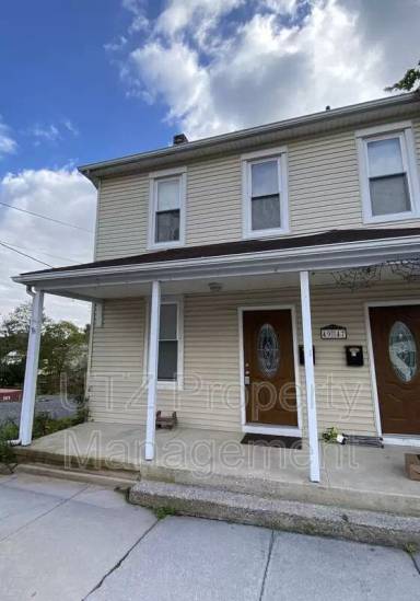 Main picture of 49 Middle St