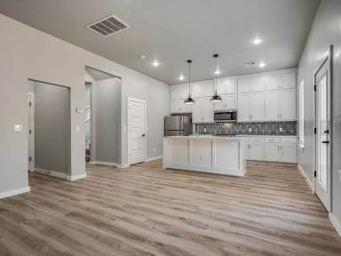 Main picture of 11301 N Blackwelder Ave