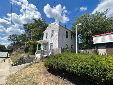 Main picture of 110 E Galbraith Rd