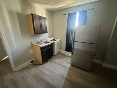 Main picture of 1325 N 49th St