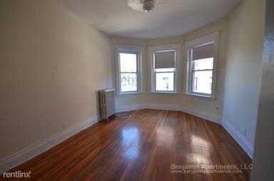 Main picture of 1350 Commonwealth Ave