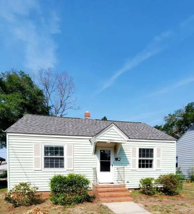 Main picture of 2050 Burnett Blvd