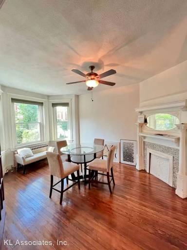 Main picture of 136 V St NW