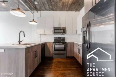 Main picture of 4720 N Sheridan Rd