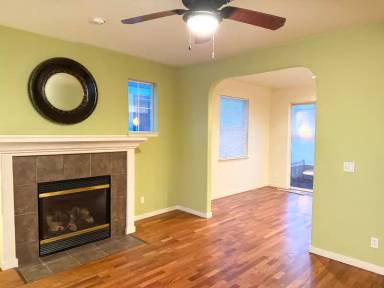 Main picture of 4929 N Newark St