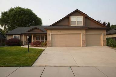 Main picture of 2043 E Redwick Ct