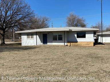 Main picture of 718 W Willow Rd
