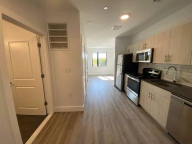 Main picture of 276 Reock St