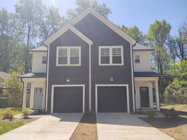 Main picture of 915 McArthur Ave